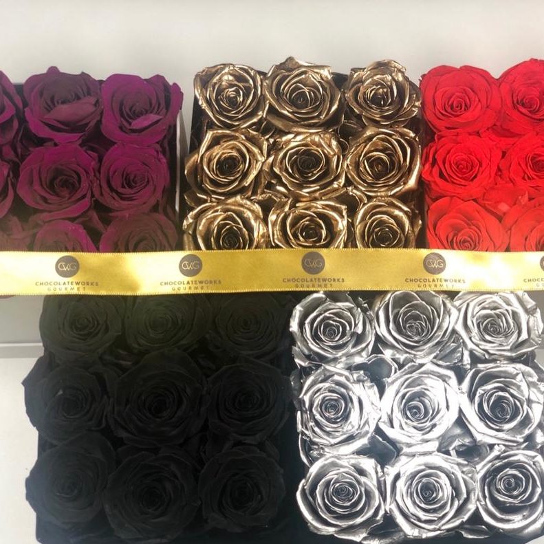 Non-Metallic Infinity Roses - 9 Piece